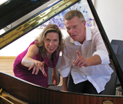 Shubhaa mit Pianist Pathik